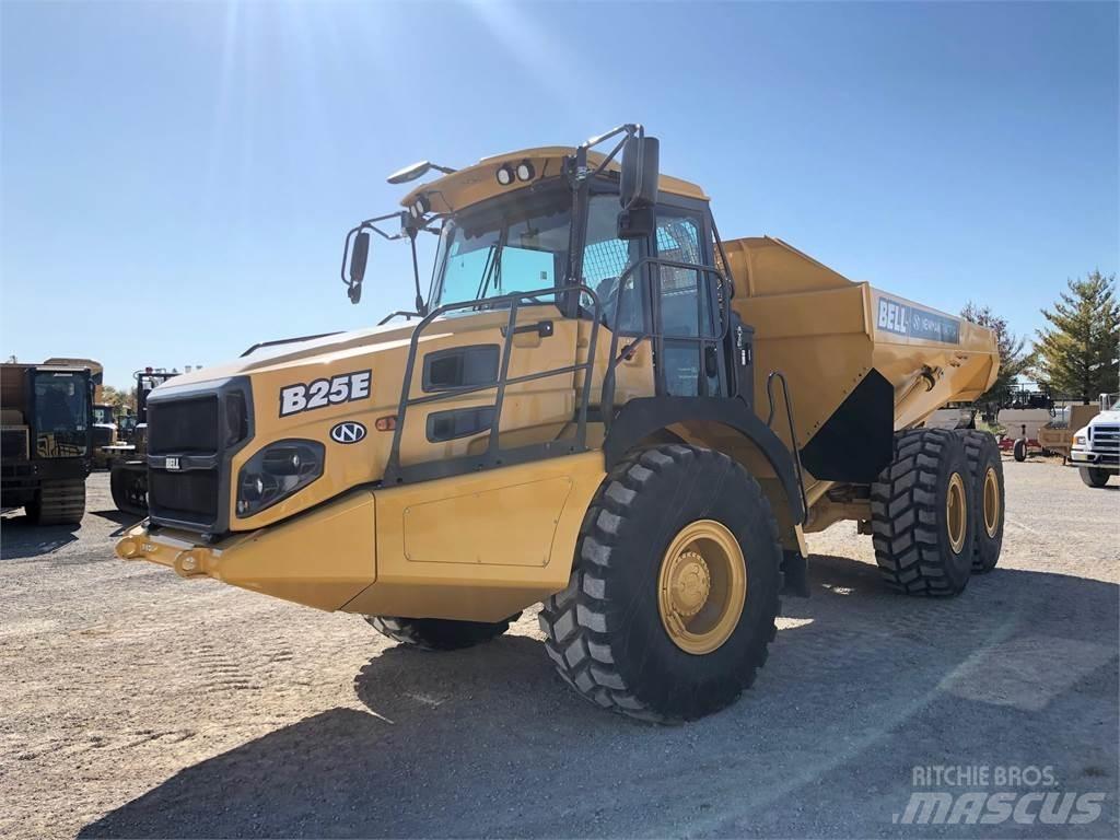 Bell B25E 鉸接式起吊車