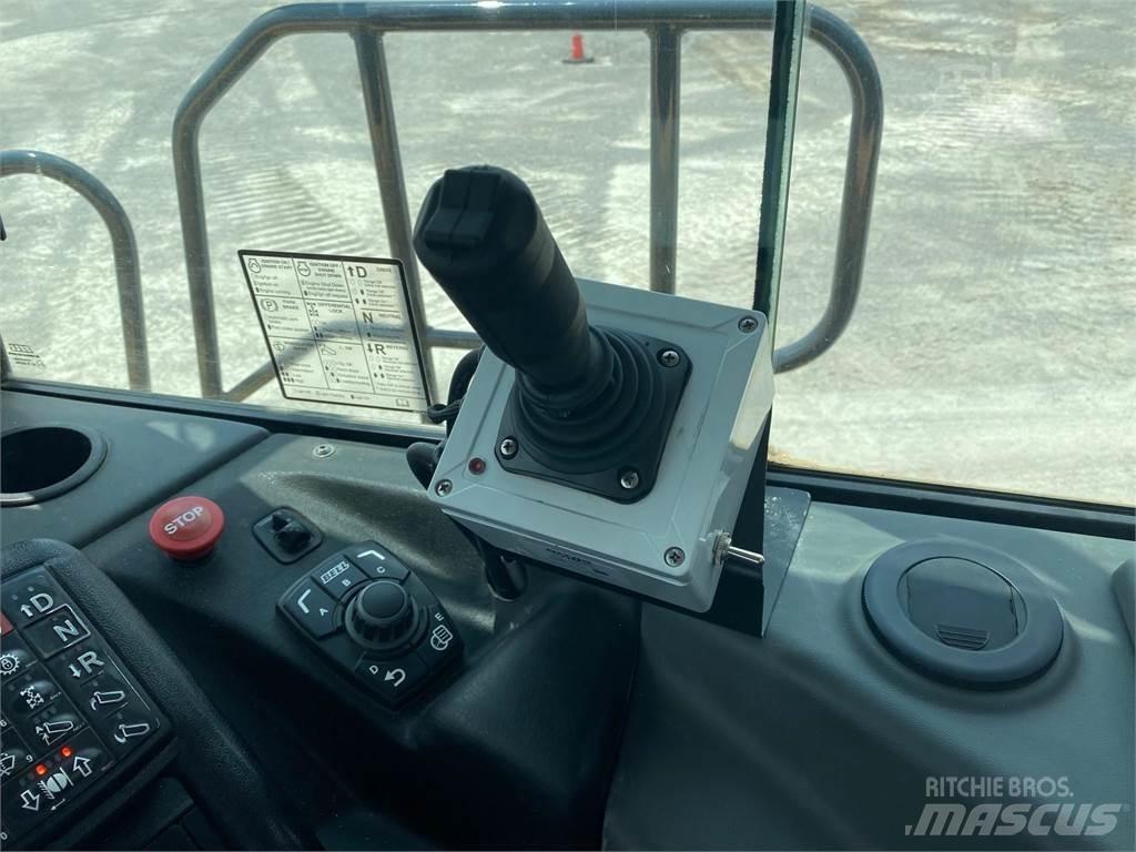 Bell B30E 水車