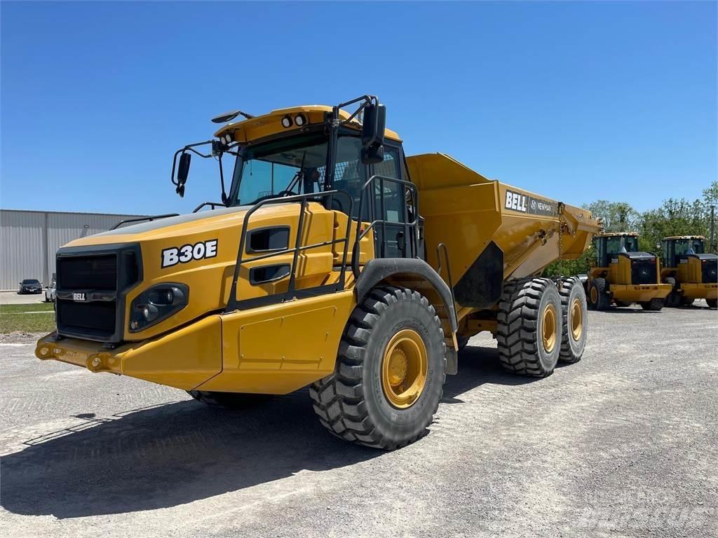 Bell B30E 鉸接式起吊車