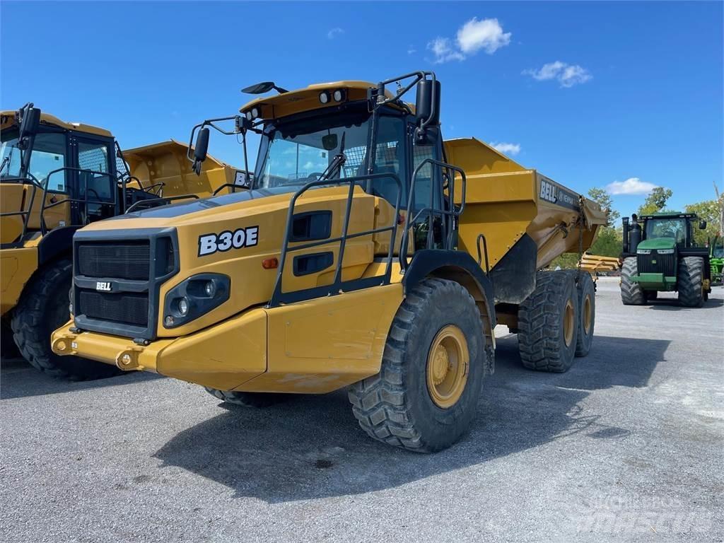 Bell B30E 鉸接式起吊車