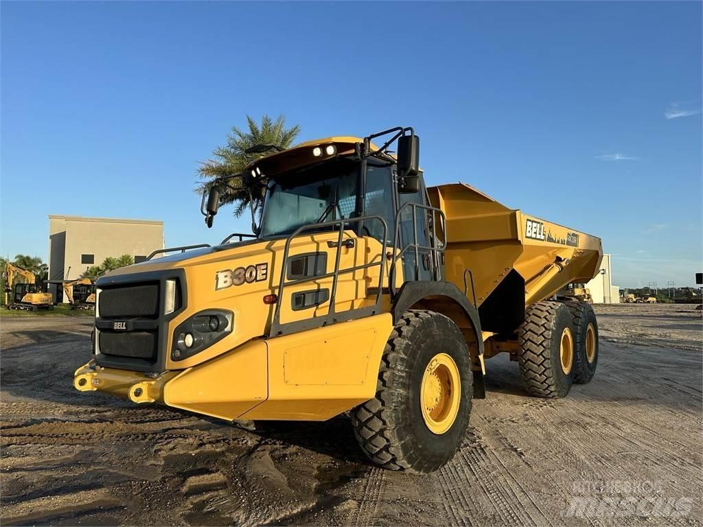 Bell B30E 鉸接式起吊車