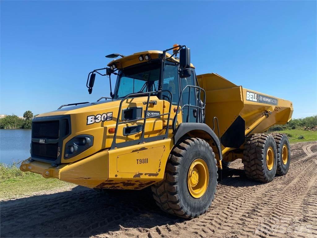 Bell B30E 鉸接式起吊車