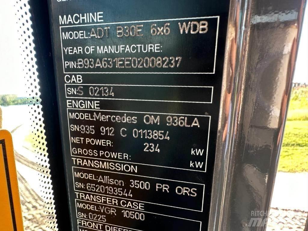 Bell B30E 鉸接式起吊車