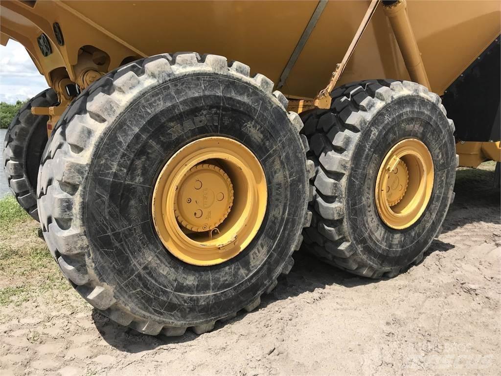 Bell B40D 鉸接式起吊車