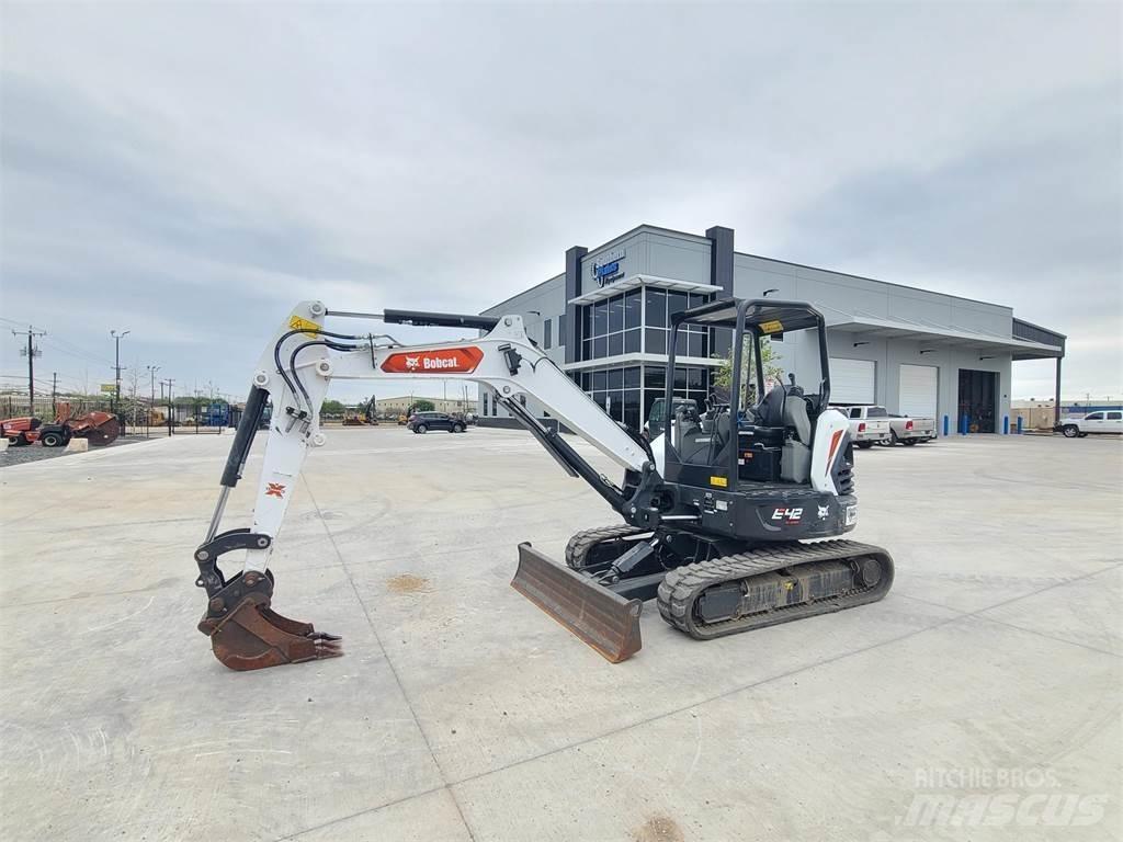 Bobcat E42 小型挖土機/掘鑿機<7t(小型挖掘機)