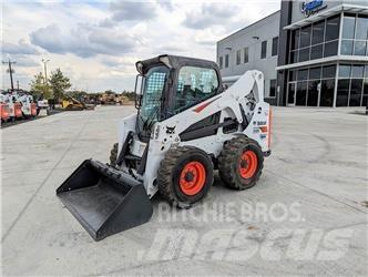 Bobcat S650 滑移轉向裝載機