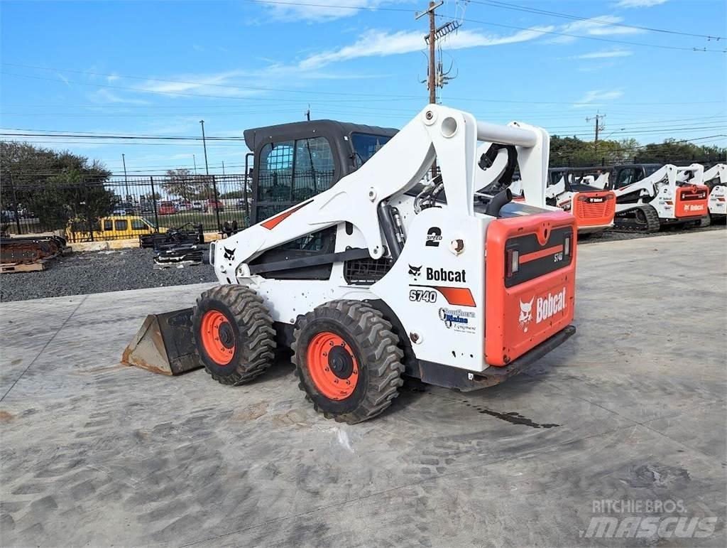 Bobcat S740 滑移轉向裝載機