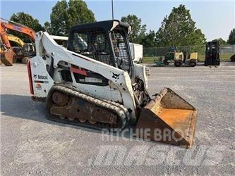 Bobcat T590 滑移轉向裝載機