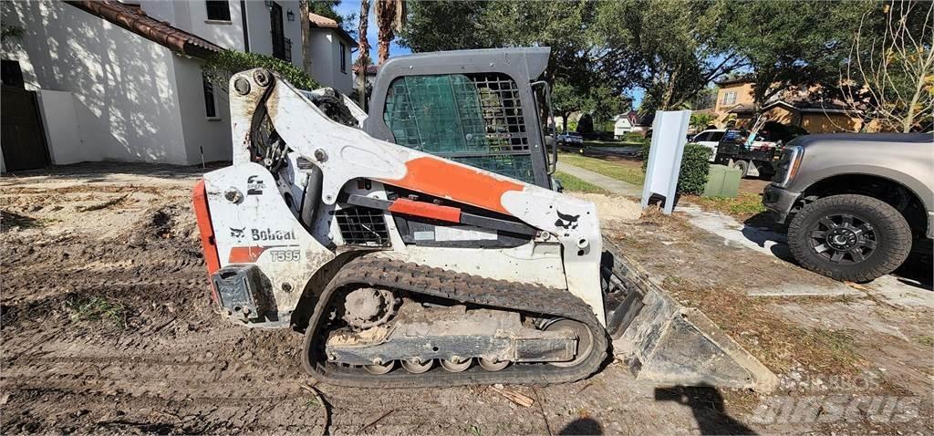 Bobcat T595 滑移轉向裝載機