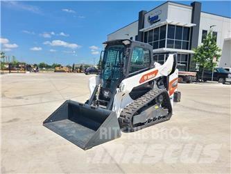 Bobcat T66 滑移轉向裝載機