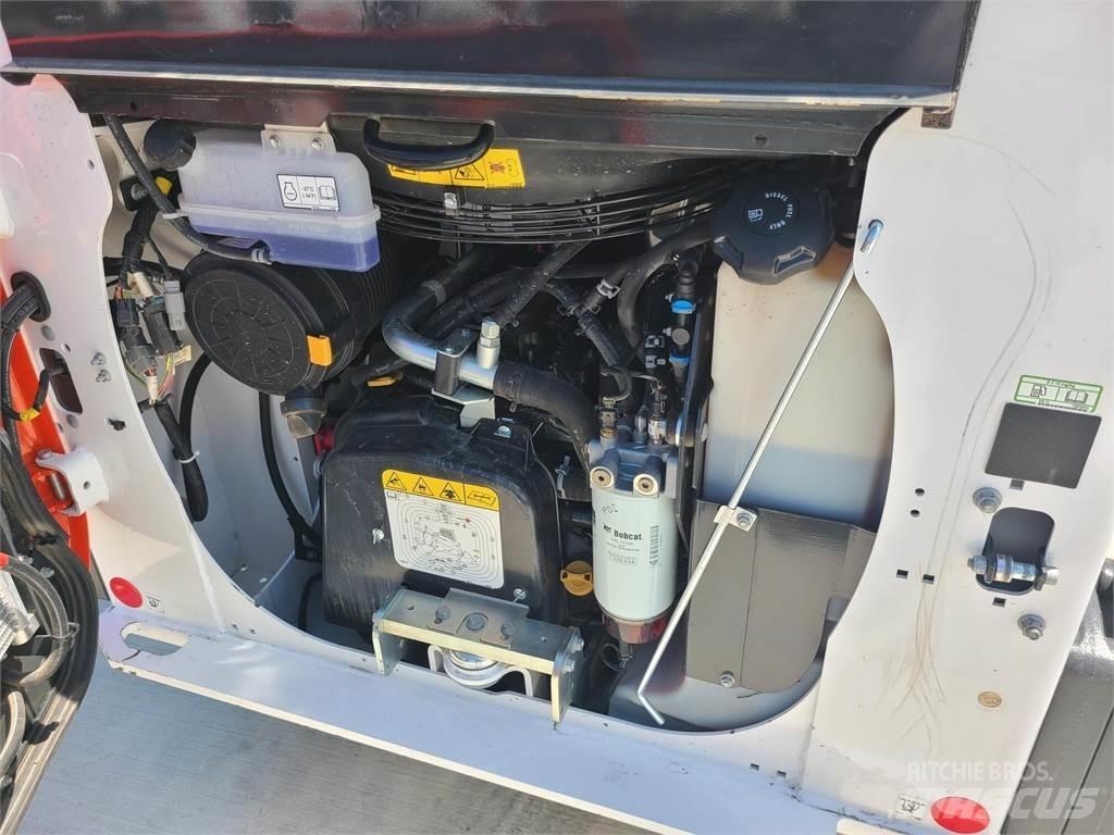 Bobcat T66 滑移轉向裝載機