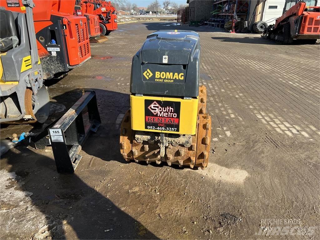 Bomag BMP8500 拖式振動滾壓機