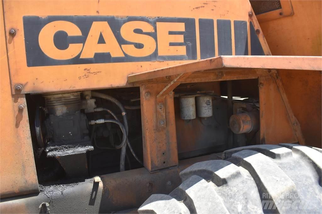 CASE W20C 輪胎式裝載機