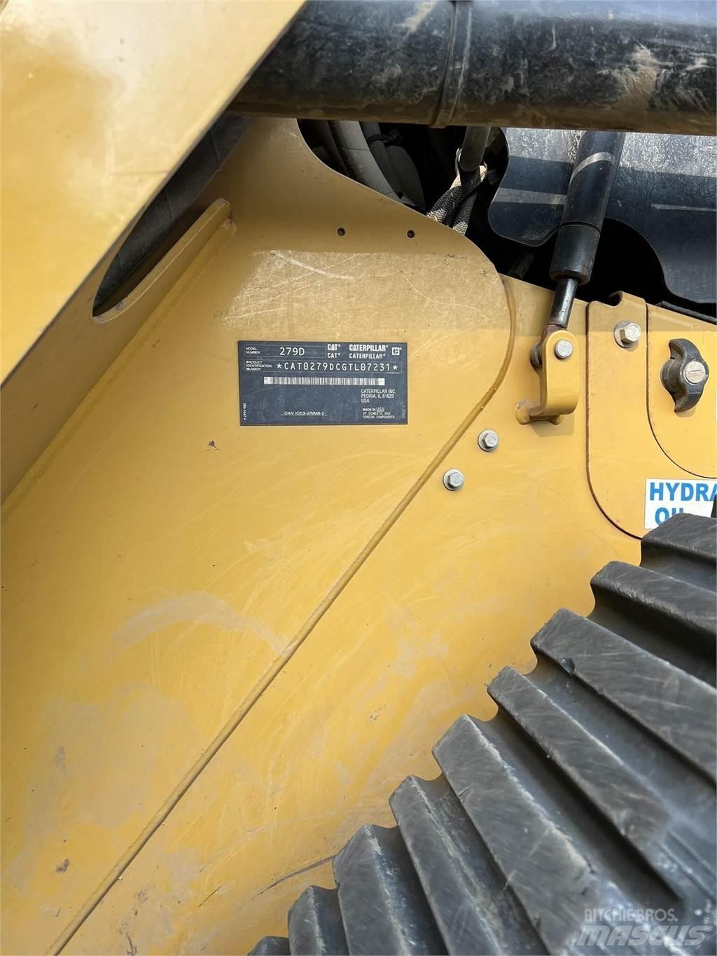 CAT 279D 滑移轉向裝載機