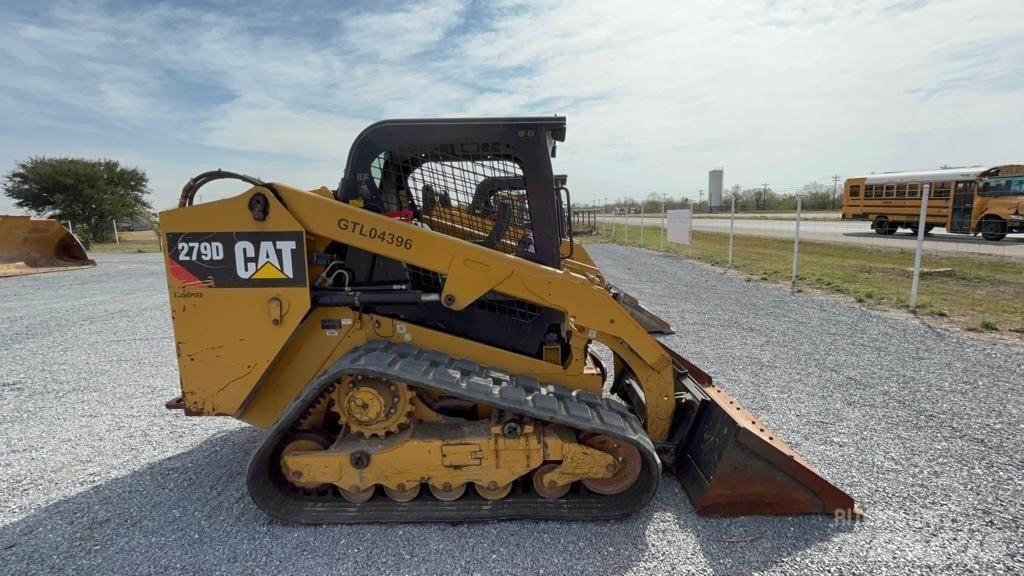 CAT 279D 滑移轉向裝載機