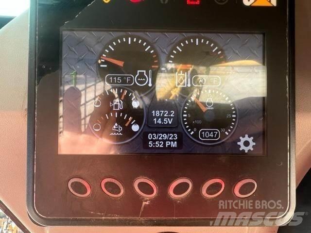CAT 299D2 滑移轉向裝載機