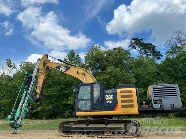 CAT 320EL 鑽孔機