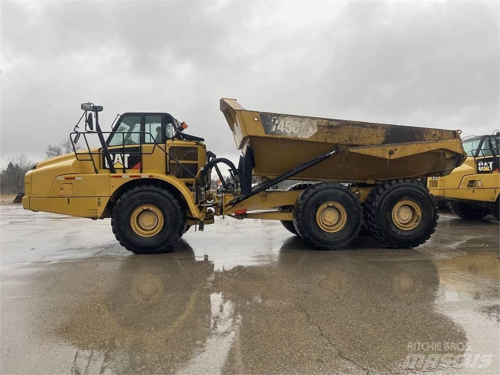 CAT 745C 鉸接式起吊車