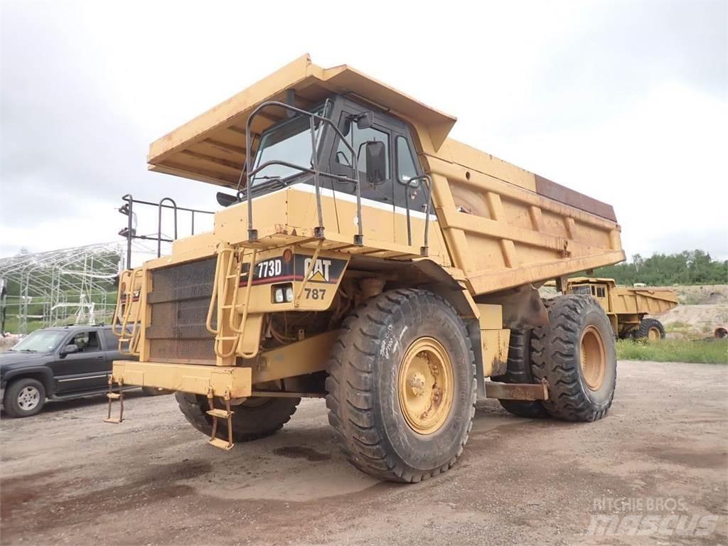 CAT 773D 鉸接式起吊車