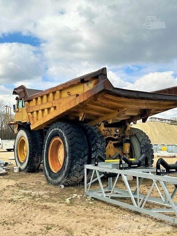 CAT 777B 鉸接式起吊車