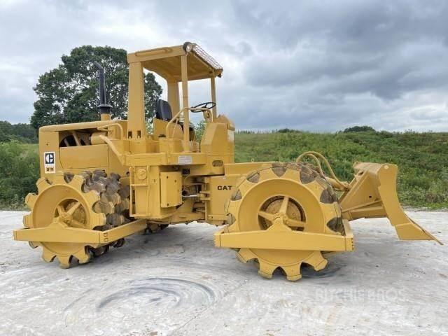CAT 815 廢棄物壓實機