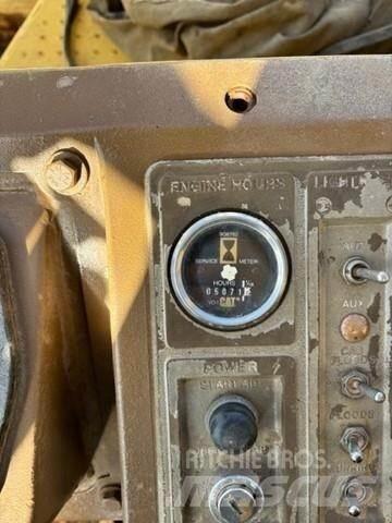CAT 815B 廢棄物壓實機
