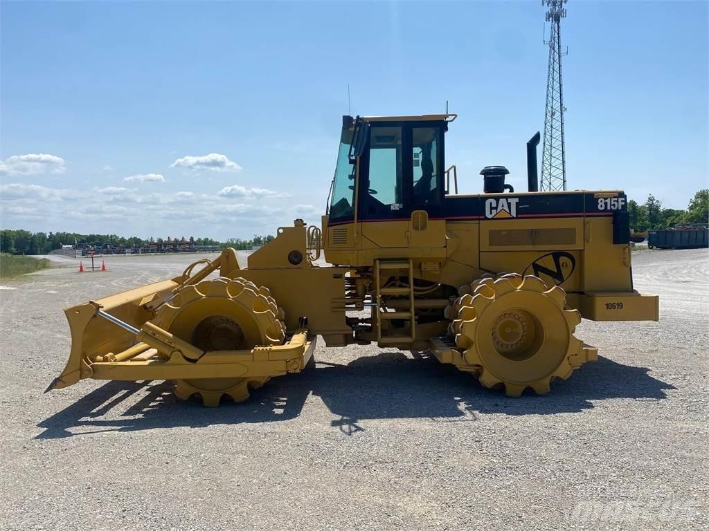 CAT 815F 廢棄物壓實機