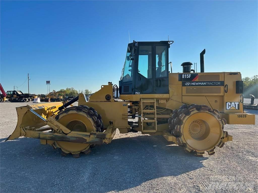 CAT 815F 廢棄物壓實機