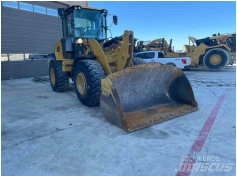 CAT 930M 輪胎式裝載機