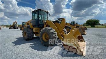 CAT 938M 輪胎式裝載機