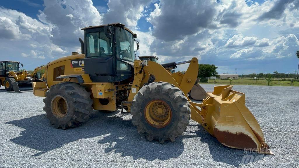 CAT 938M 輪胎式裝載機