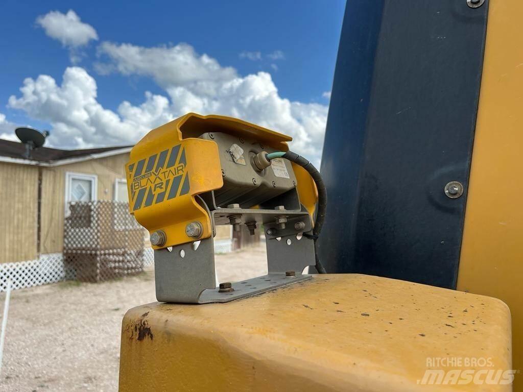 CAT 972M 輪胎式裝載機