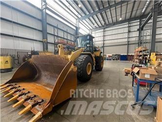 CAT 972M 輪胎式裝載機