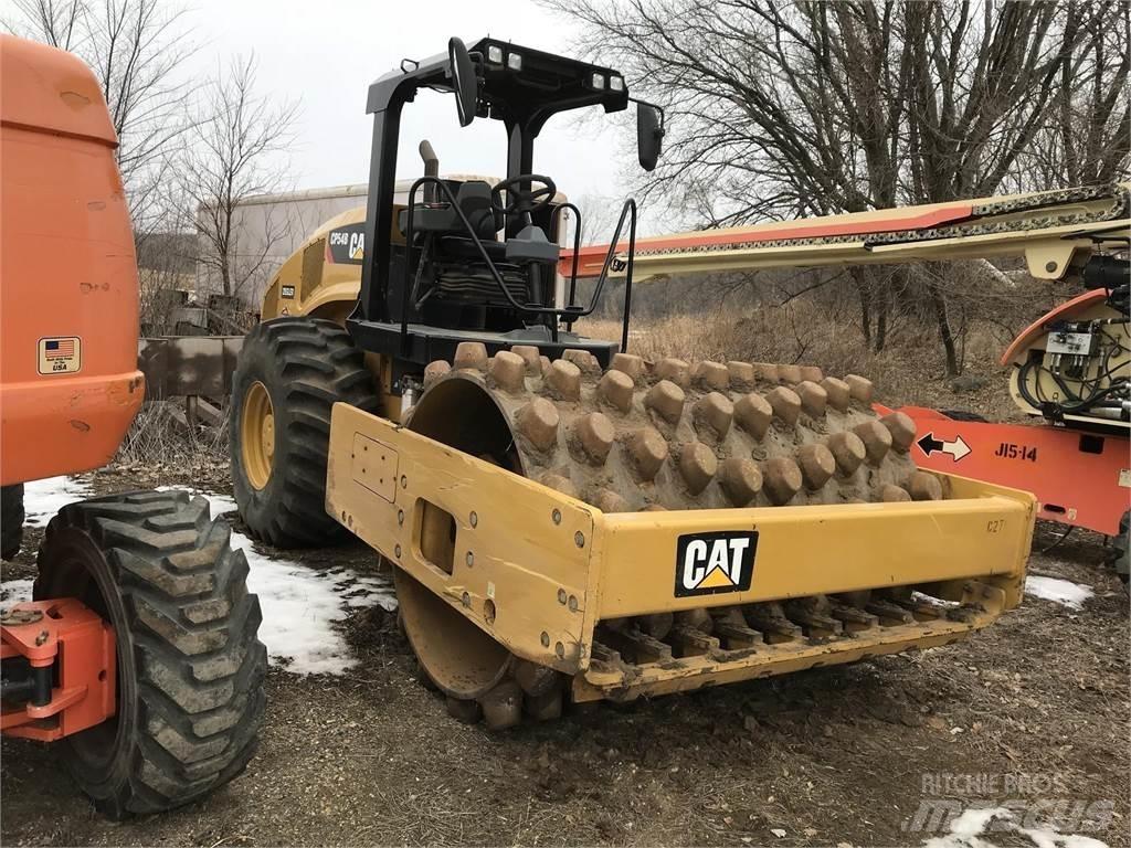 CAT CP54B 廢棄物壓實機