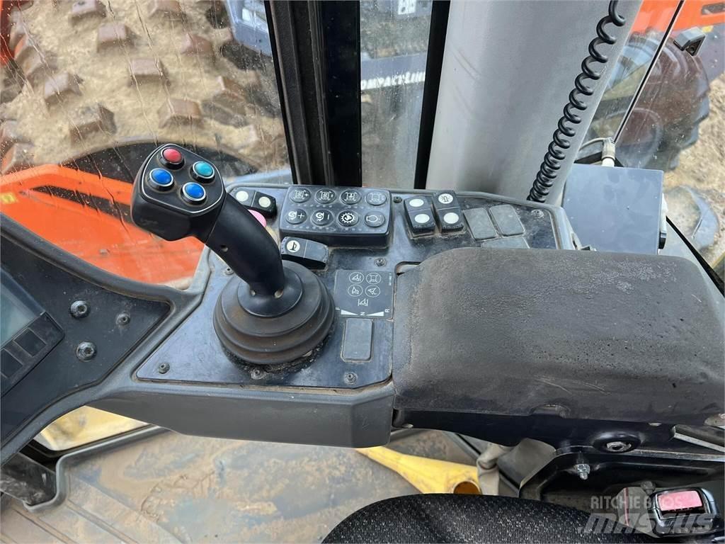 CAT CP56B 廢棄物壓實機