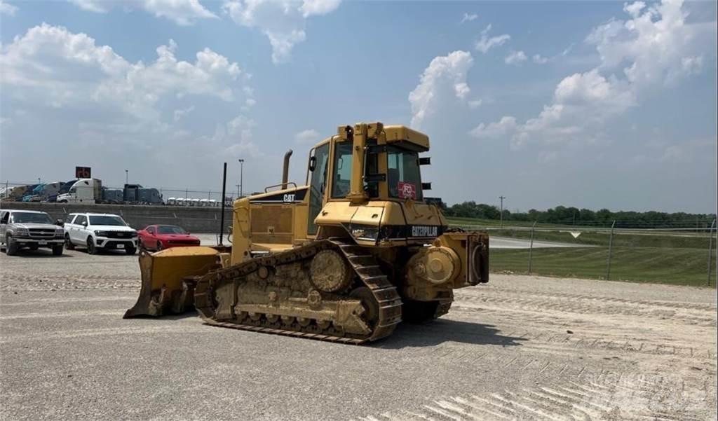 CAT D6N XL 履帶推土機