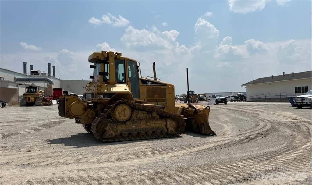 CAT D6N XL 履帶推土機