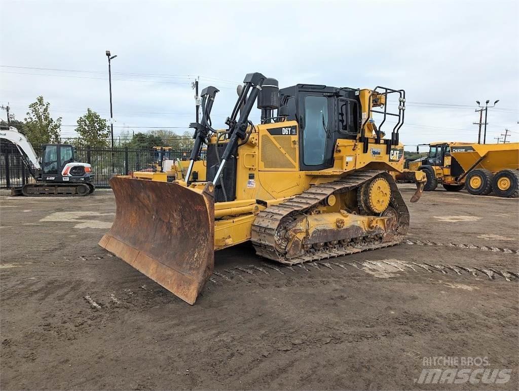 CAT D6T XL 履帶推土機