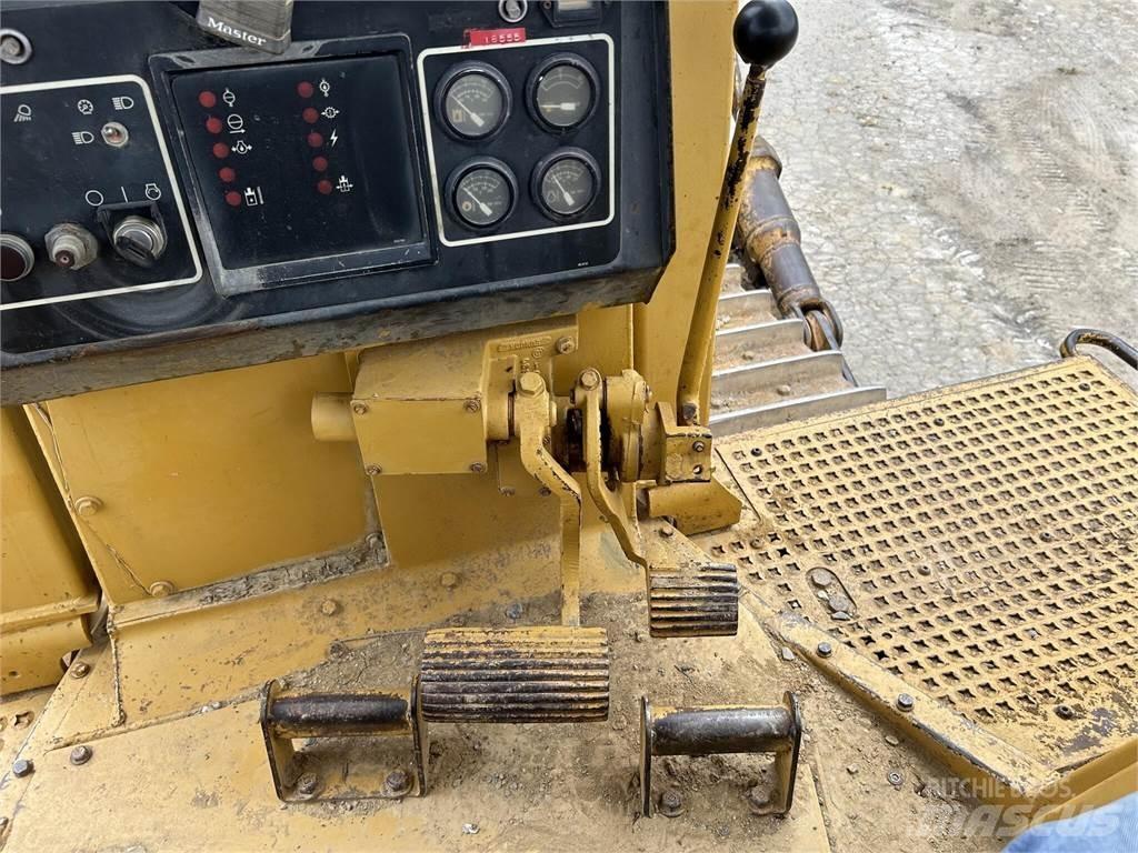 CAT D8N 履帶推土機