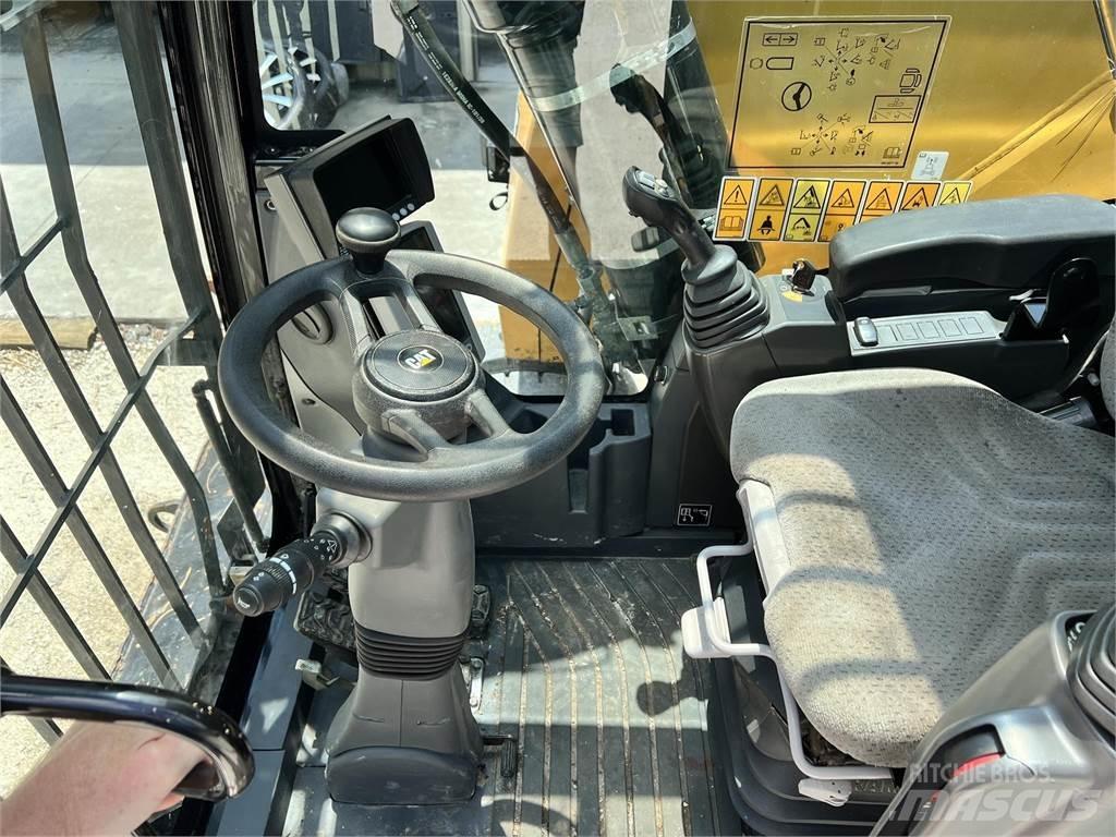 CAT MH3022 廢棄物/工業用操作車