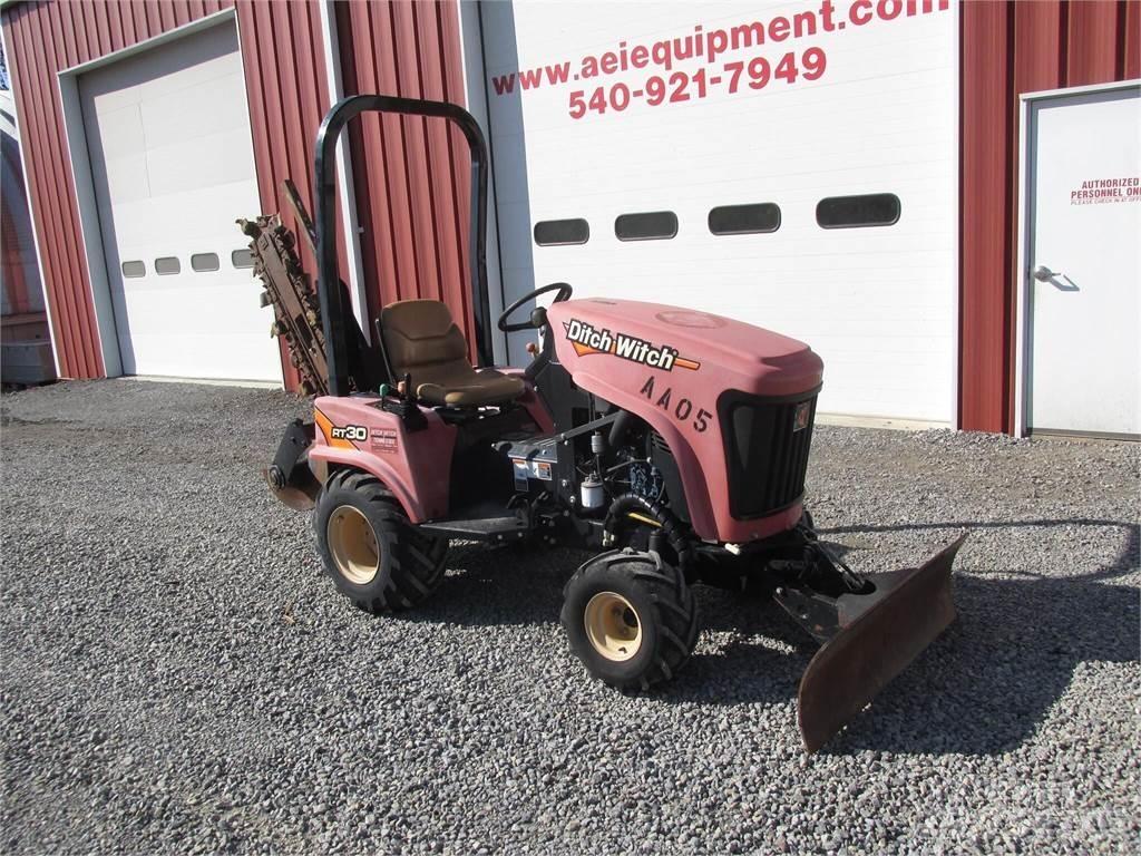 Ditch Witch RT30 掘溝機