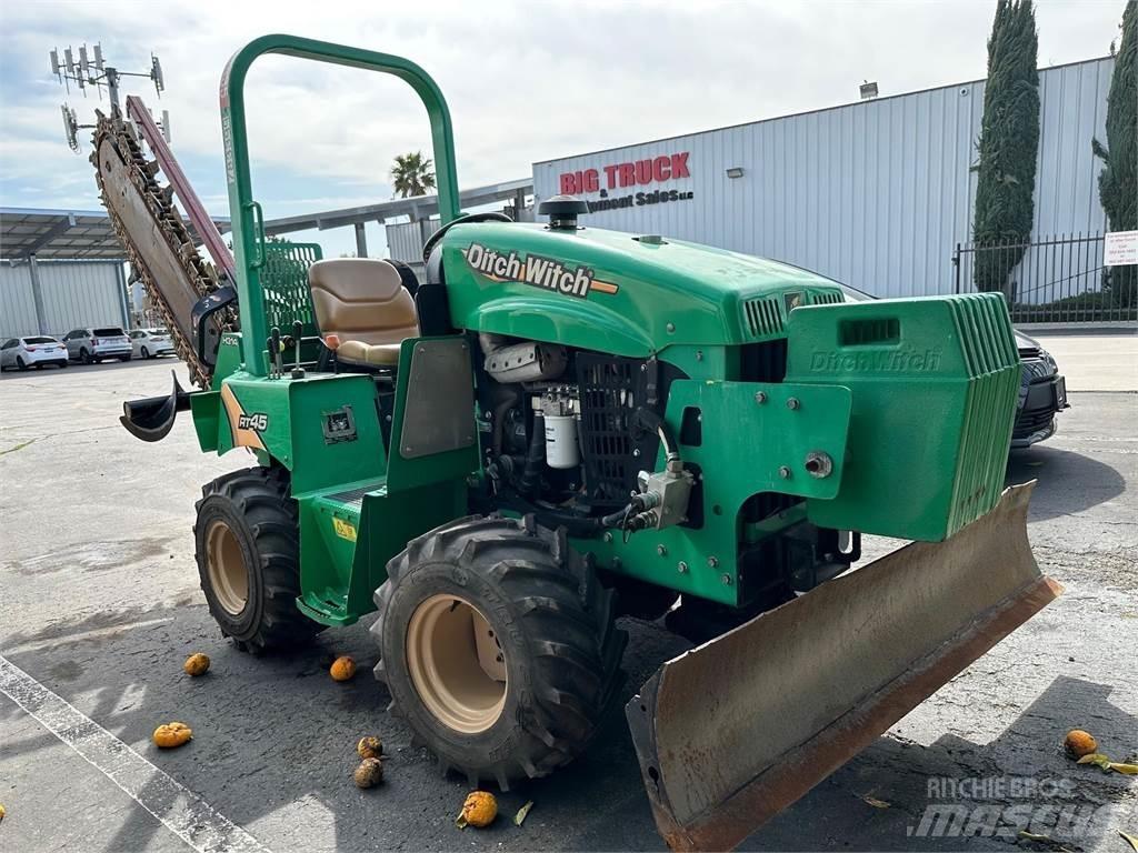 Ditch Witch RT45 掘溝機