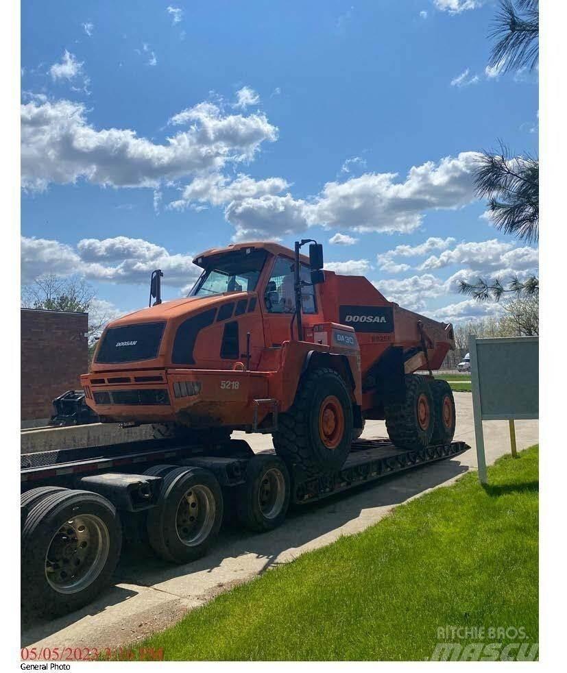 Doosan DA30 鉸接式起吊車