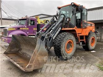 Doosan DL200TC-5 輪胎式裝載機