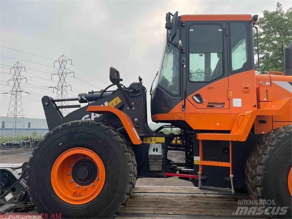 Doosan DL250-5 輪胎式裝載機