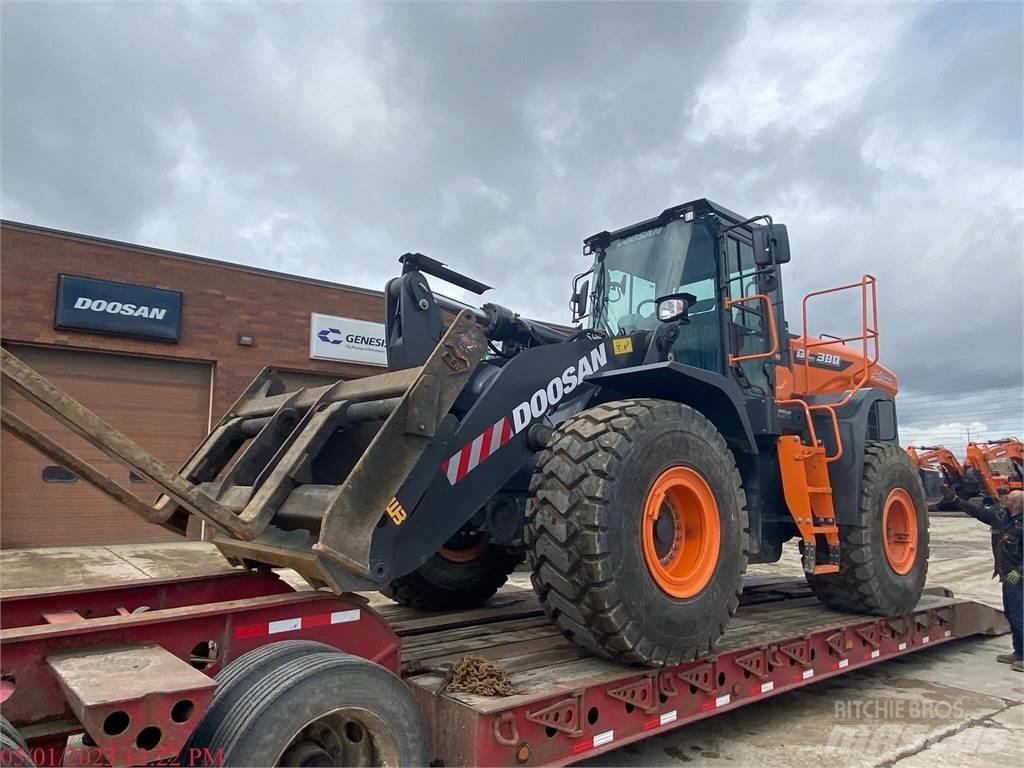 Doosan DL380-7 輪胎式裝載機
