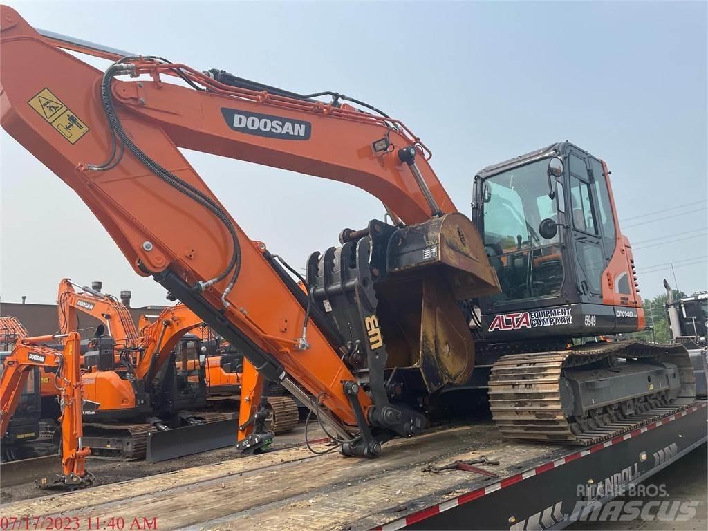 Doosan DX140 LC-5 履帶式 挖土機/掘鑿機/挖掘機