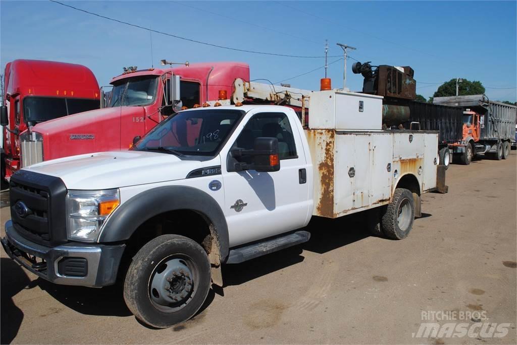 Ford F550 都市/通用型車輛