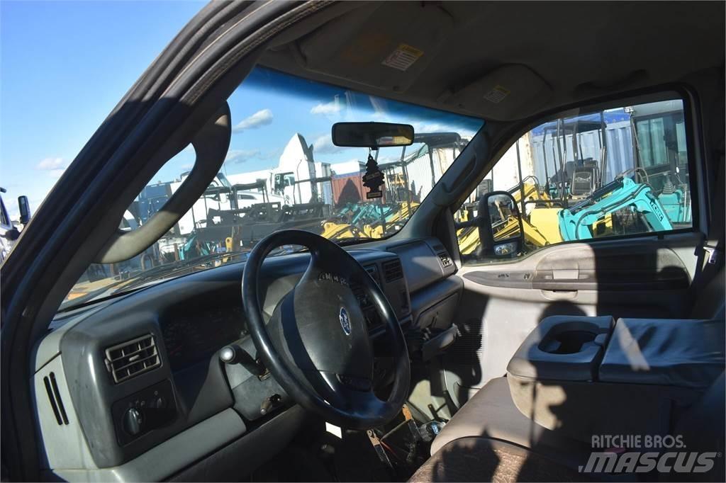 Ford F550 SD 都市/通用型車輛
