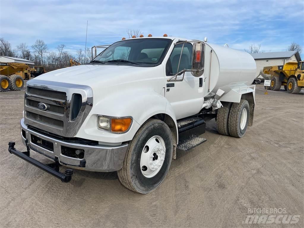 Ford F650 水車